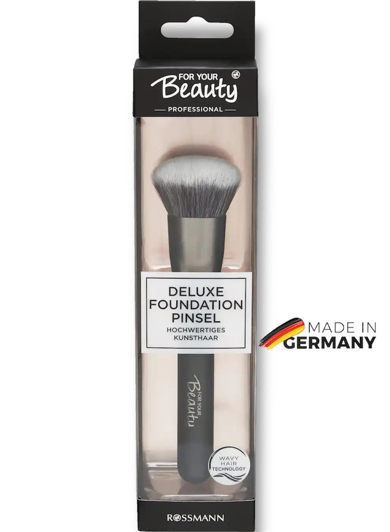Rossmann Professional Deluxe Foundation Brush 015 – Smooth & Even Coverage - Image 1